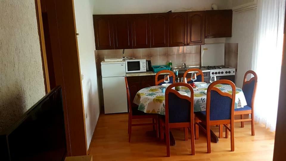 Apartmani Vibovec Lana 305 Lopar Luaran gambar